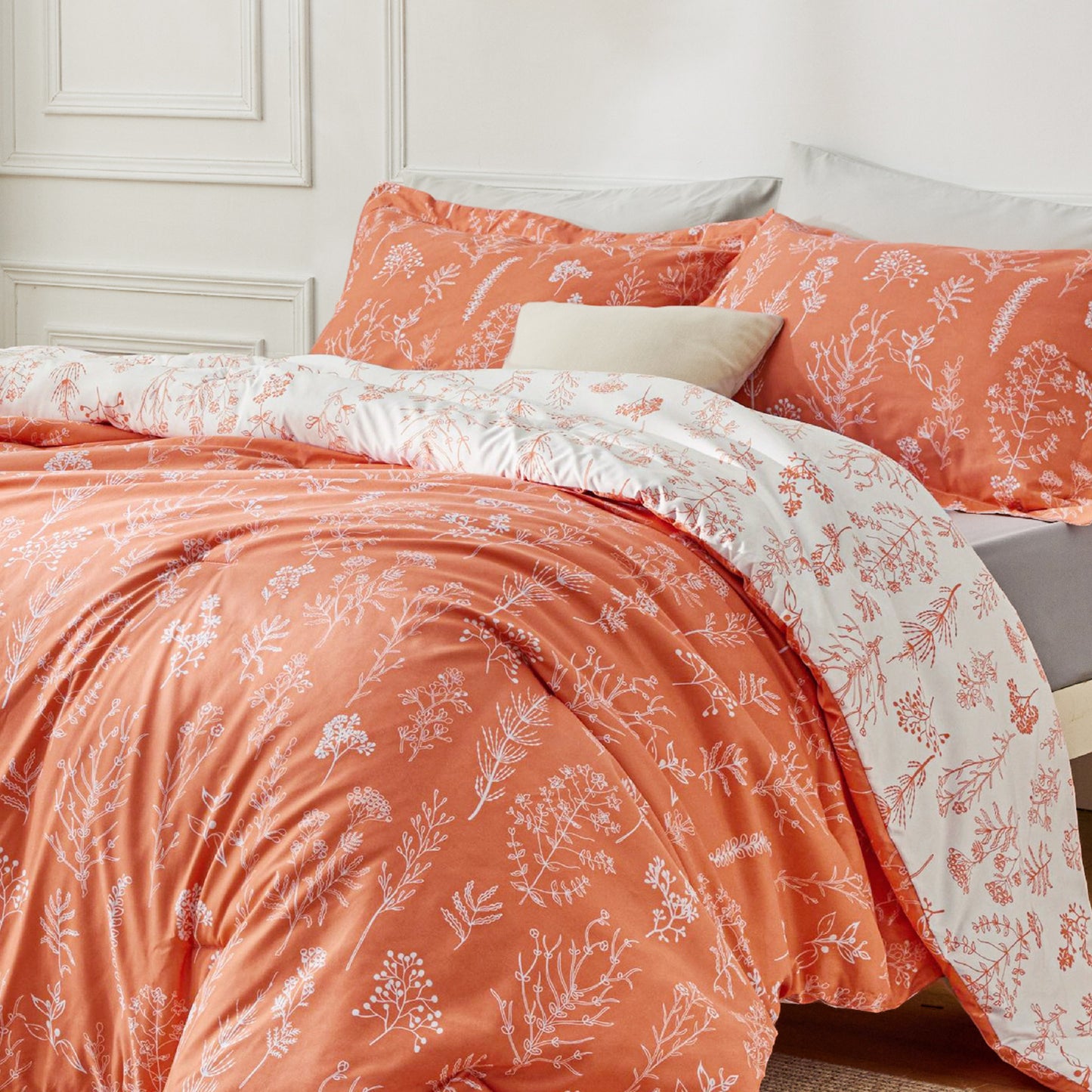 GentleSoft™ Floral Comforter Set