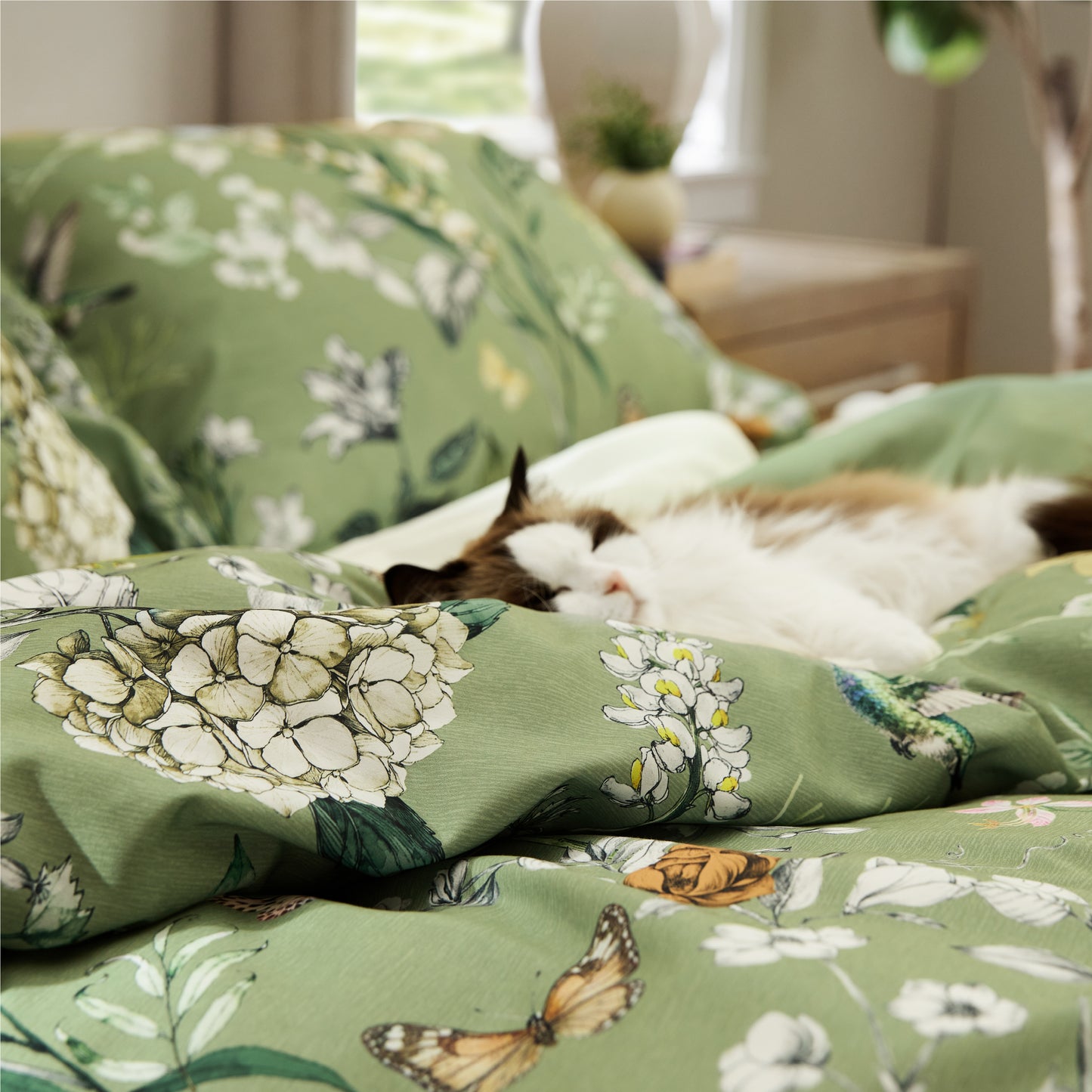Retro Botanical Comforter Set