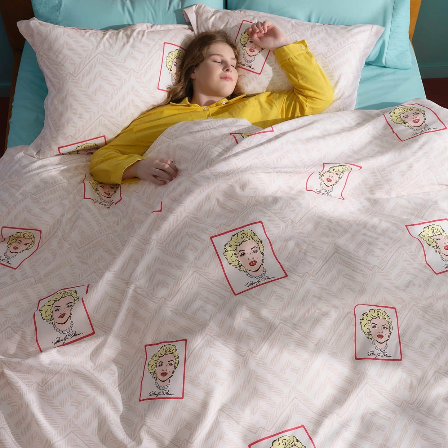 GentleSoft™ Marilyn Monroe™ Duvet Cover Set Portrait Tiles