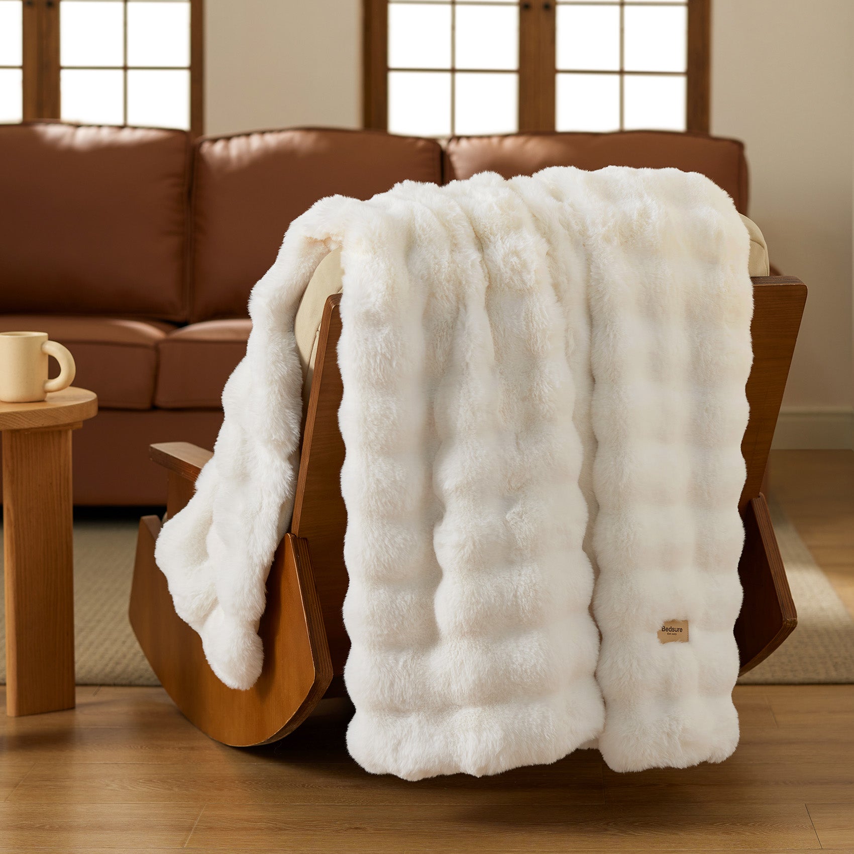 GentleSoft™ Bubble Faux Fur Blanket ( )