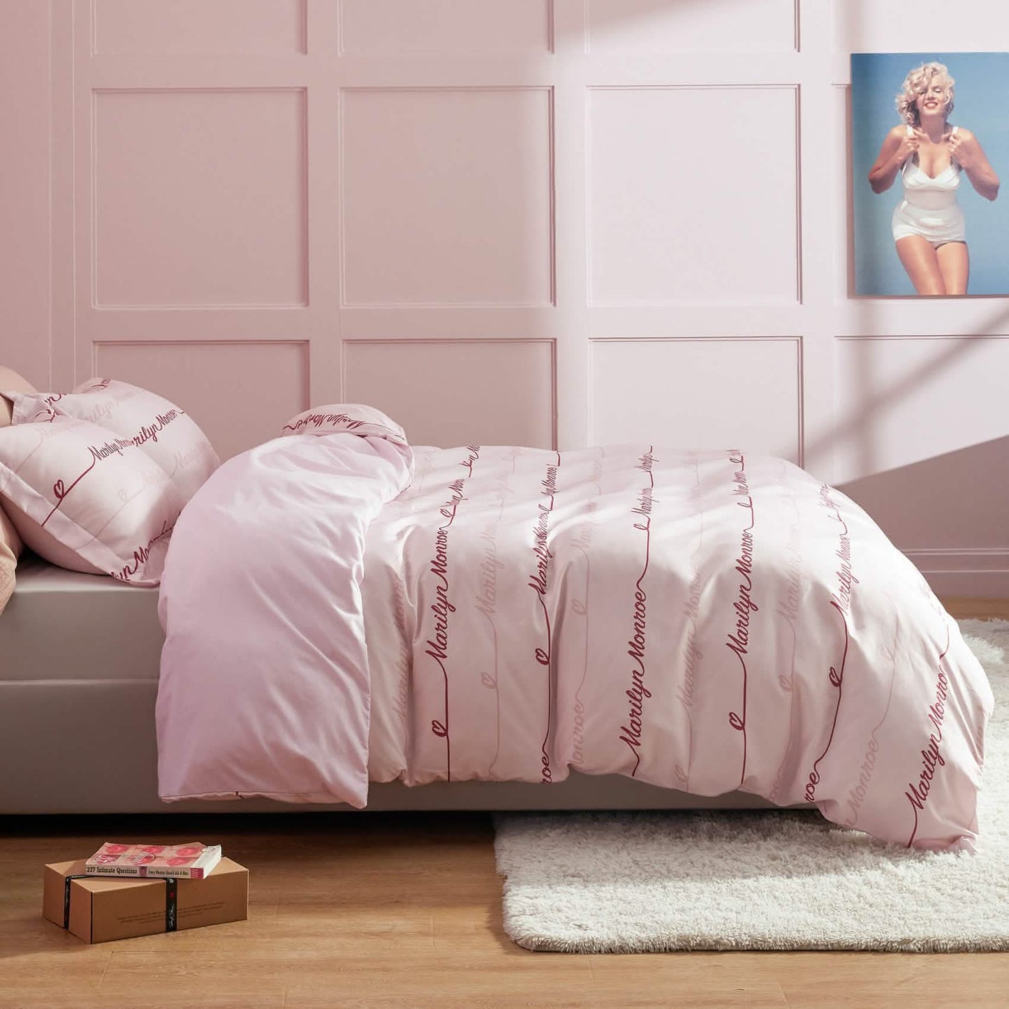 GentleSoft™ Marilyn Monroe™ Duvet Cover Set Pink Autograph