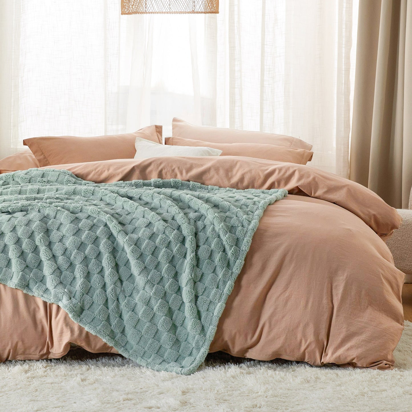 GentleSoft™ Jacquard Shaggy Sherpa Blanket