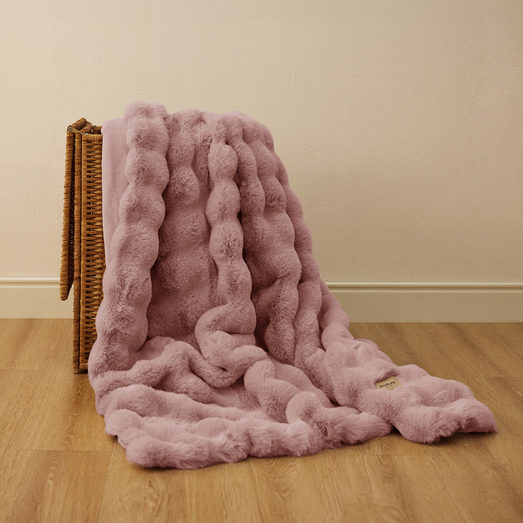 GentleSoft™ Bubble Faux Fur Blanket ( )