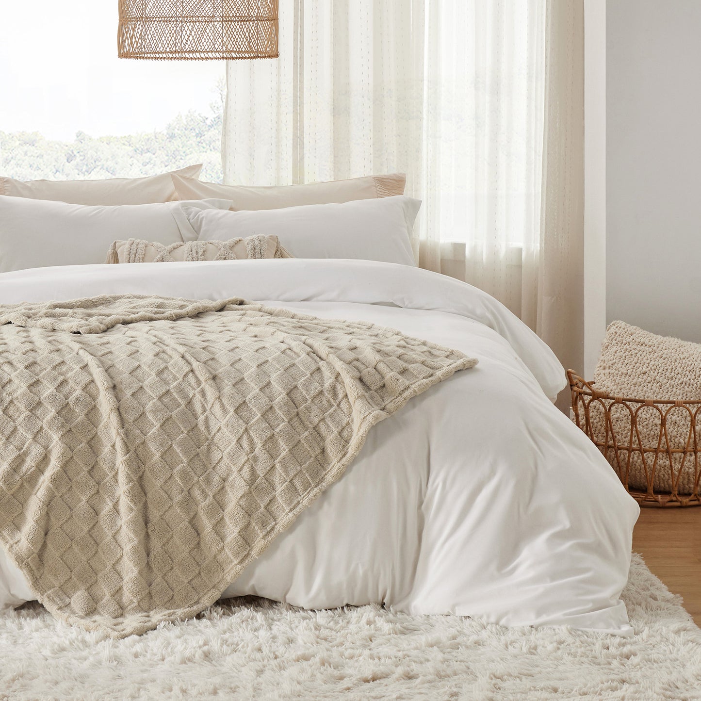 GentleSoft™ Jacquard Shaggy Sherpa Blanket