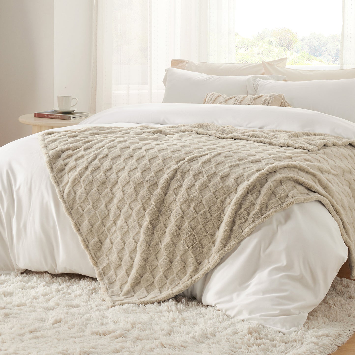 GentleSoft™ Jacquard Shaggy Sherpa Blanket