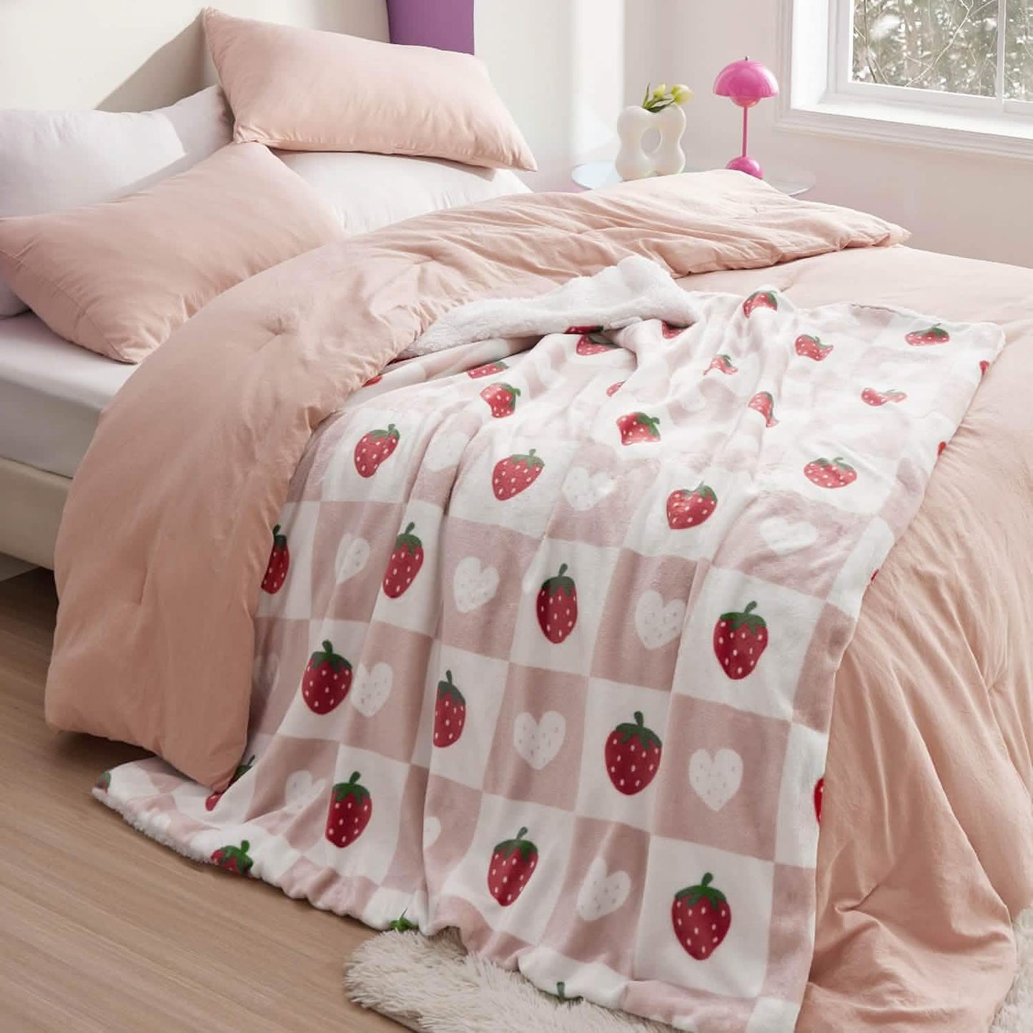 Printed Throw Sherpa Blanket Strawberry Checkboard