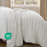 Bedsure Grace Striped Velvet Quilt Set