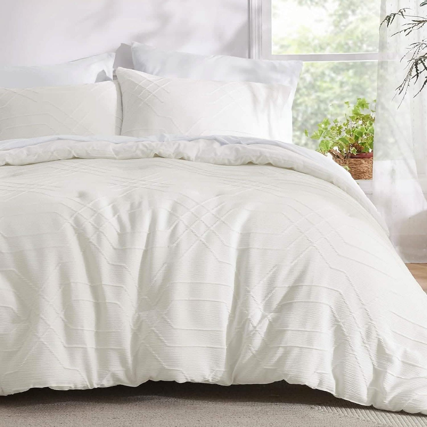White Queen Comforter Set - 7 Pieces Bed