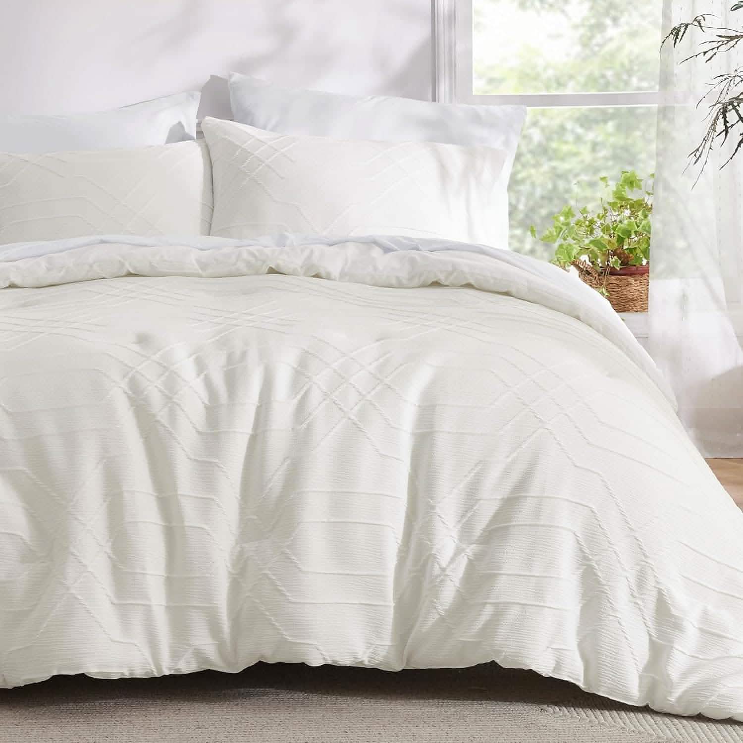 White Queen Comforter Set - 7 Pieces Bed