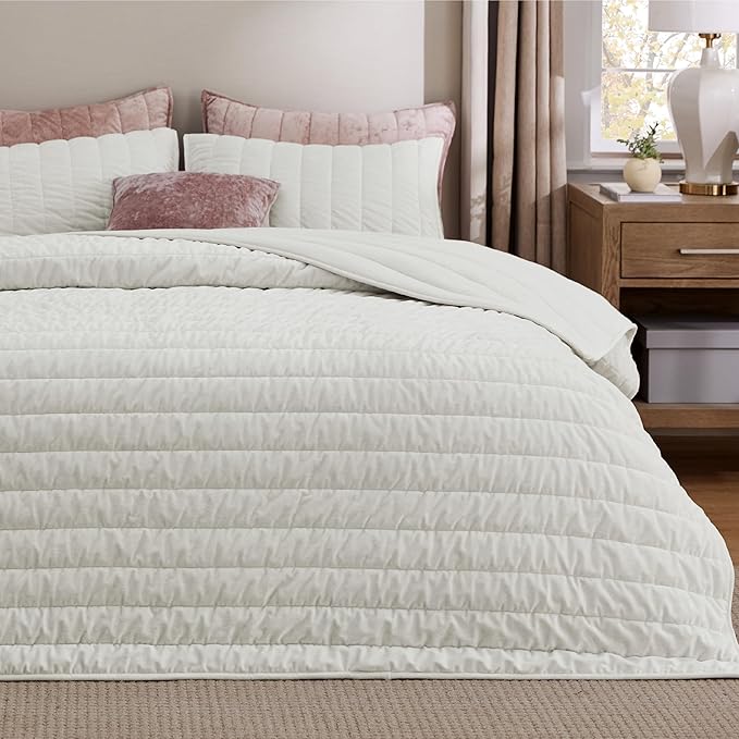 Bedsure Grace Striped Velvet Quilt Set