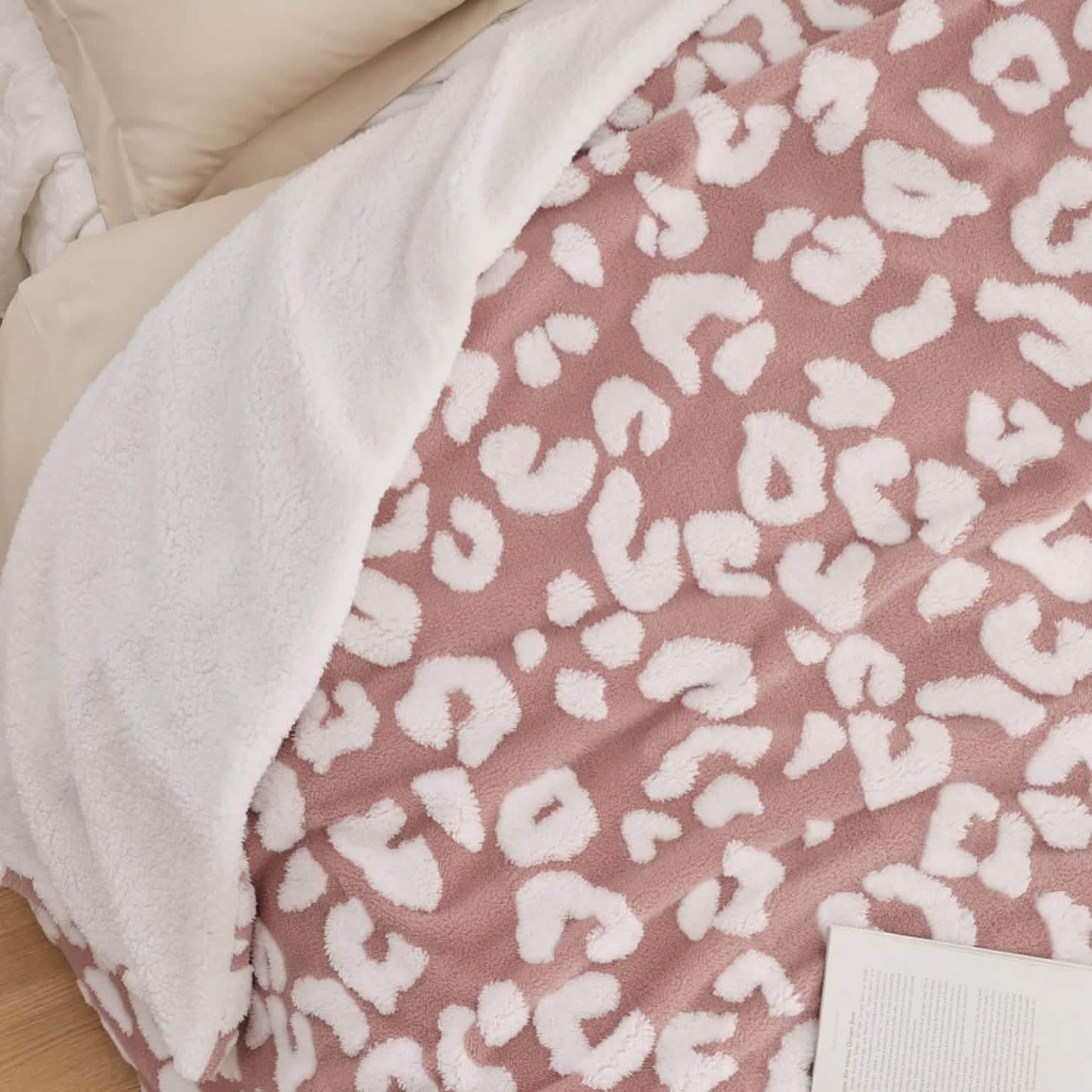 Textured Sherpa Fleece Blanket