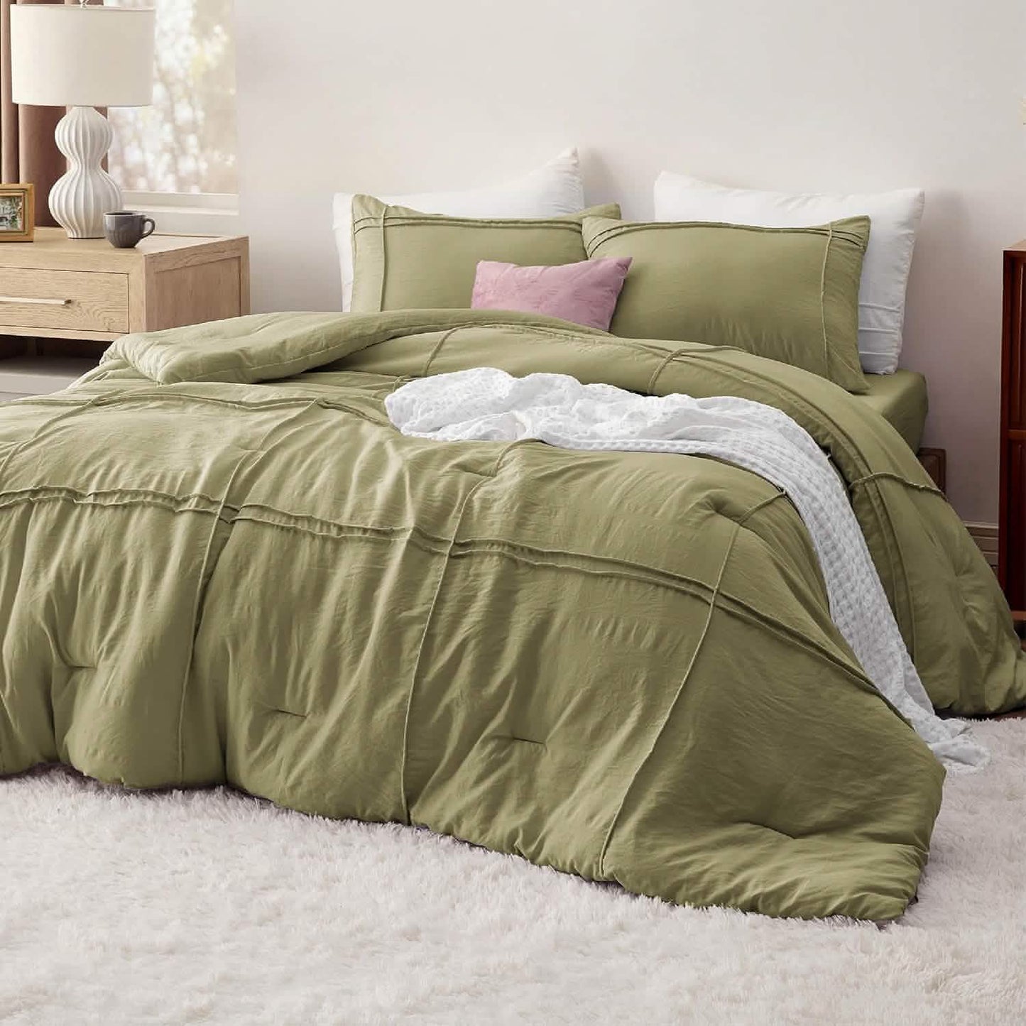 Pinch Pleat Comforter set