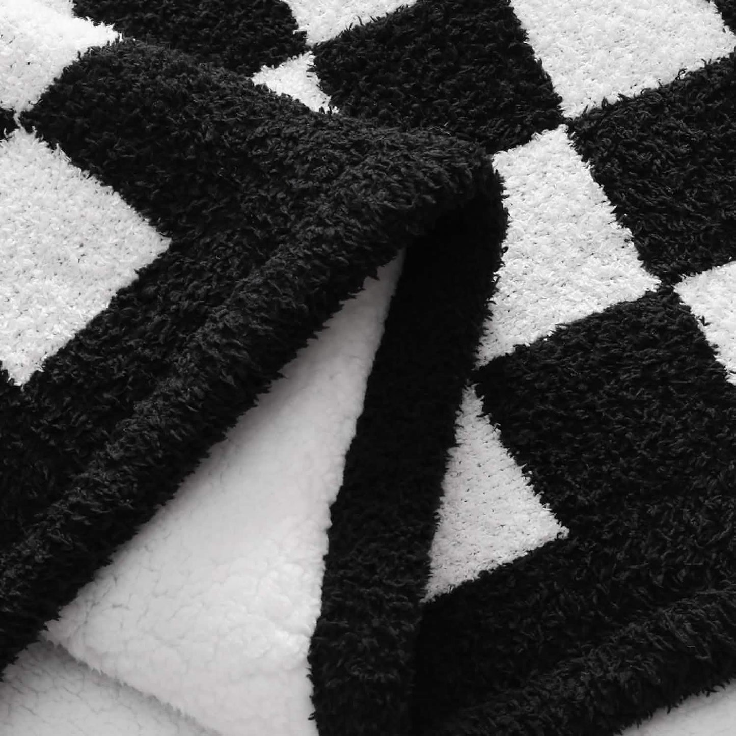 Ultra-Soft Double Side Yarn Sherpa Checkered Blanket