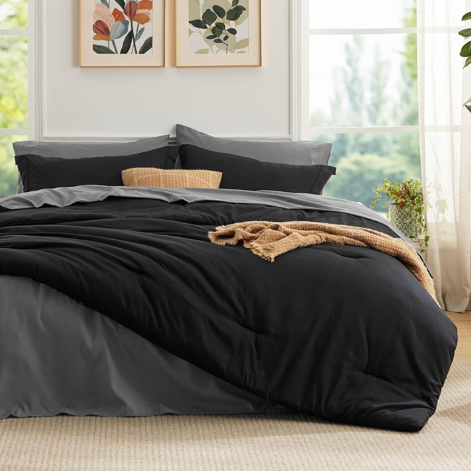 Dual-Tone Bed-in-a-Bag