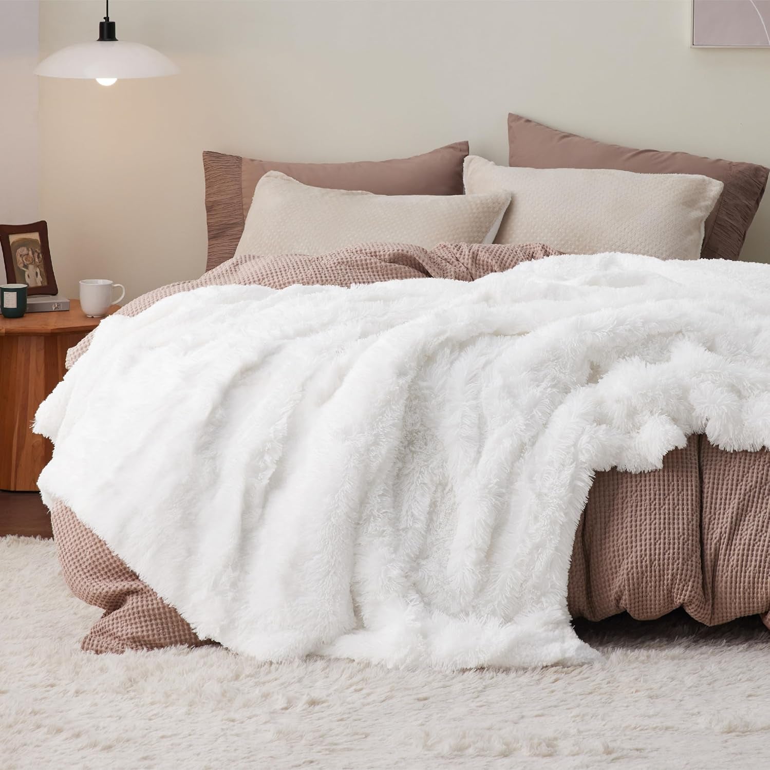 Bedsure Fuzzy Faux Fur Blanket