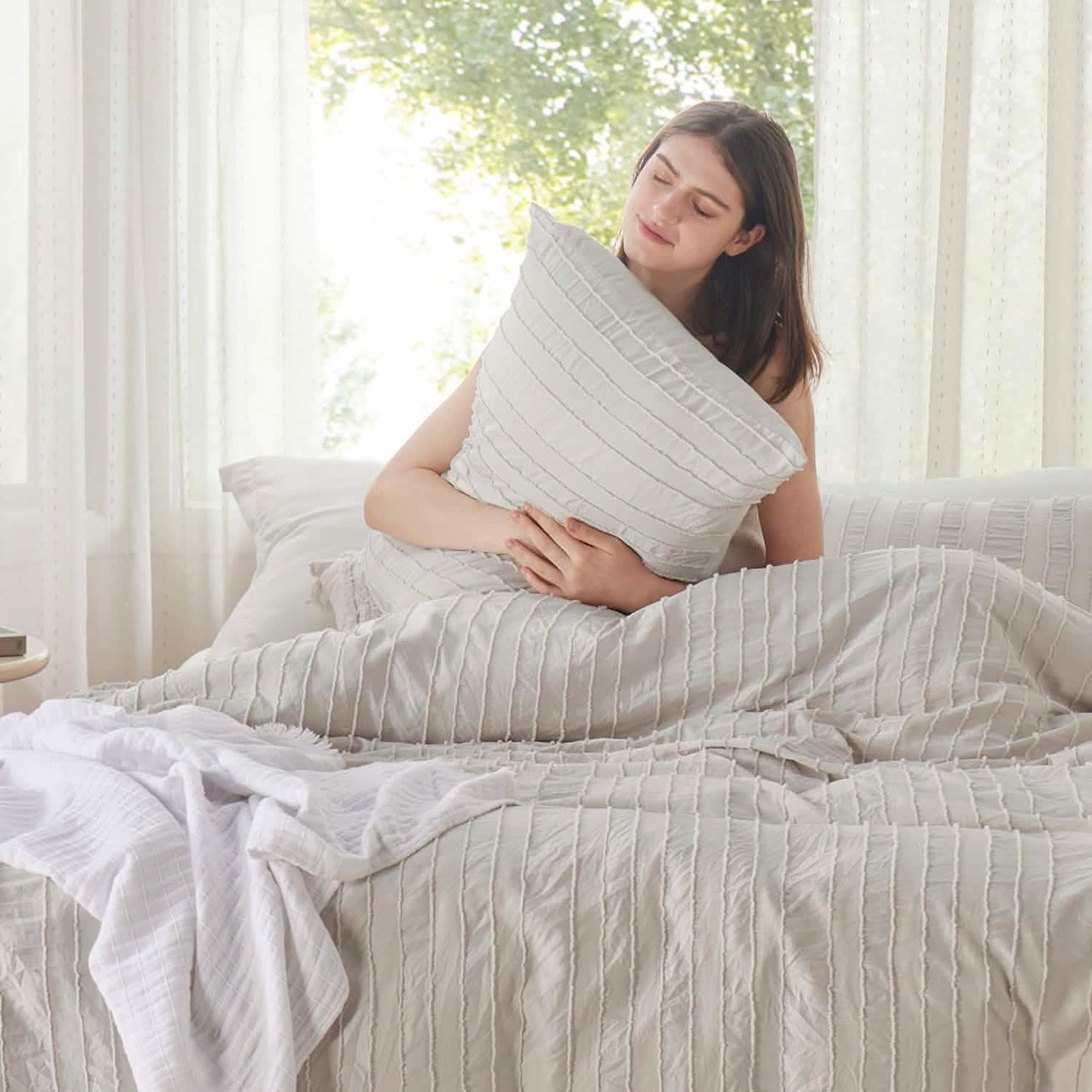 Striped Tufted Embroidery Duvet Cover Set
