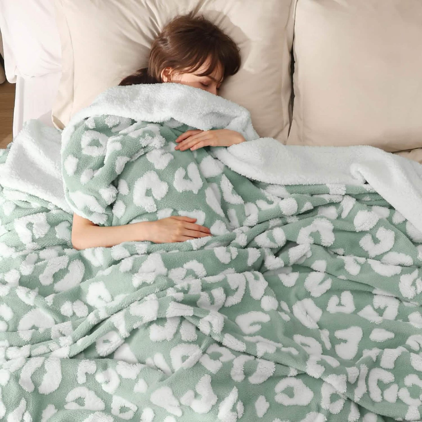 Textured Sherpa Fleece Blanket