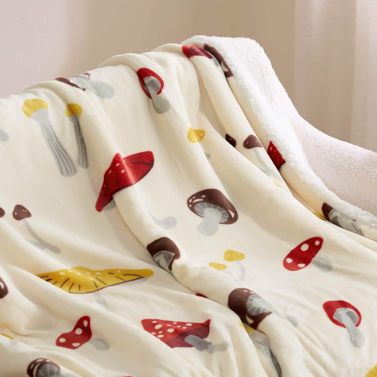 Printed Throw Sherpa Blanket mushroom