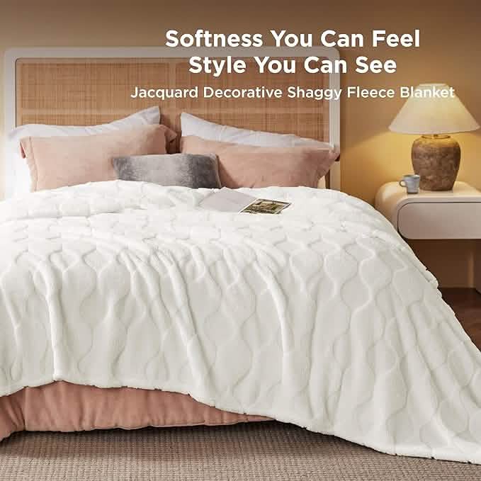 Acquard Decorative Shaggy Fleece Blanket