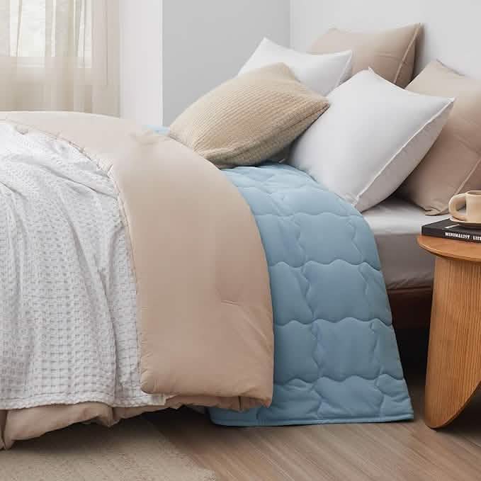 Down Alternative Blanket