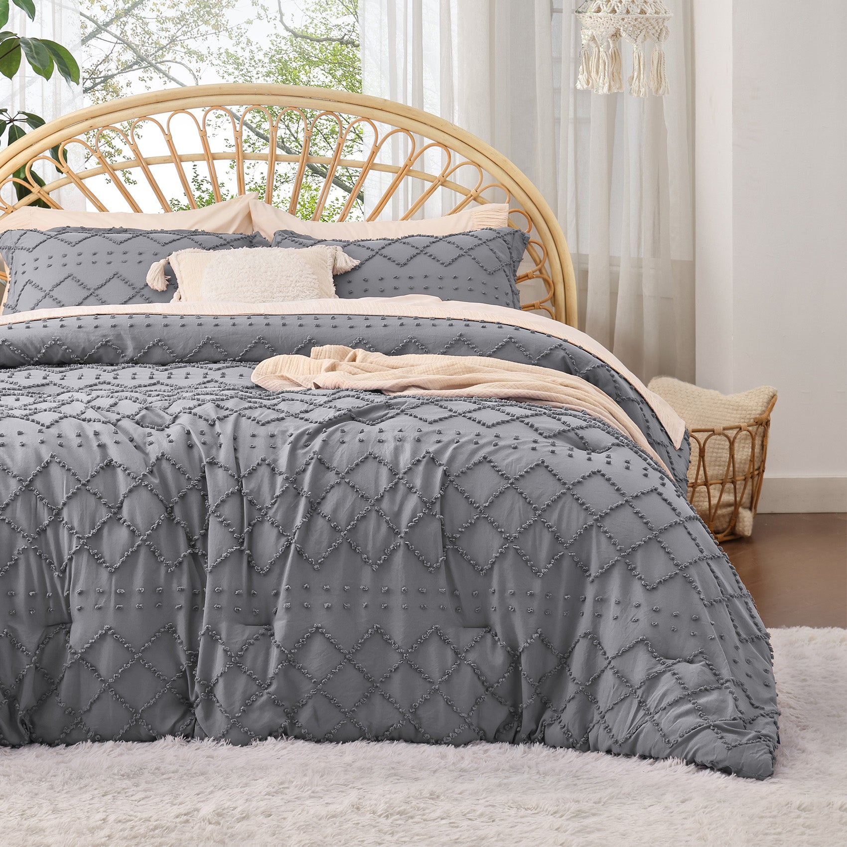 Boho Tufted Embroidery Comforter Set