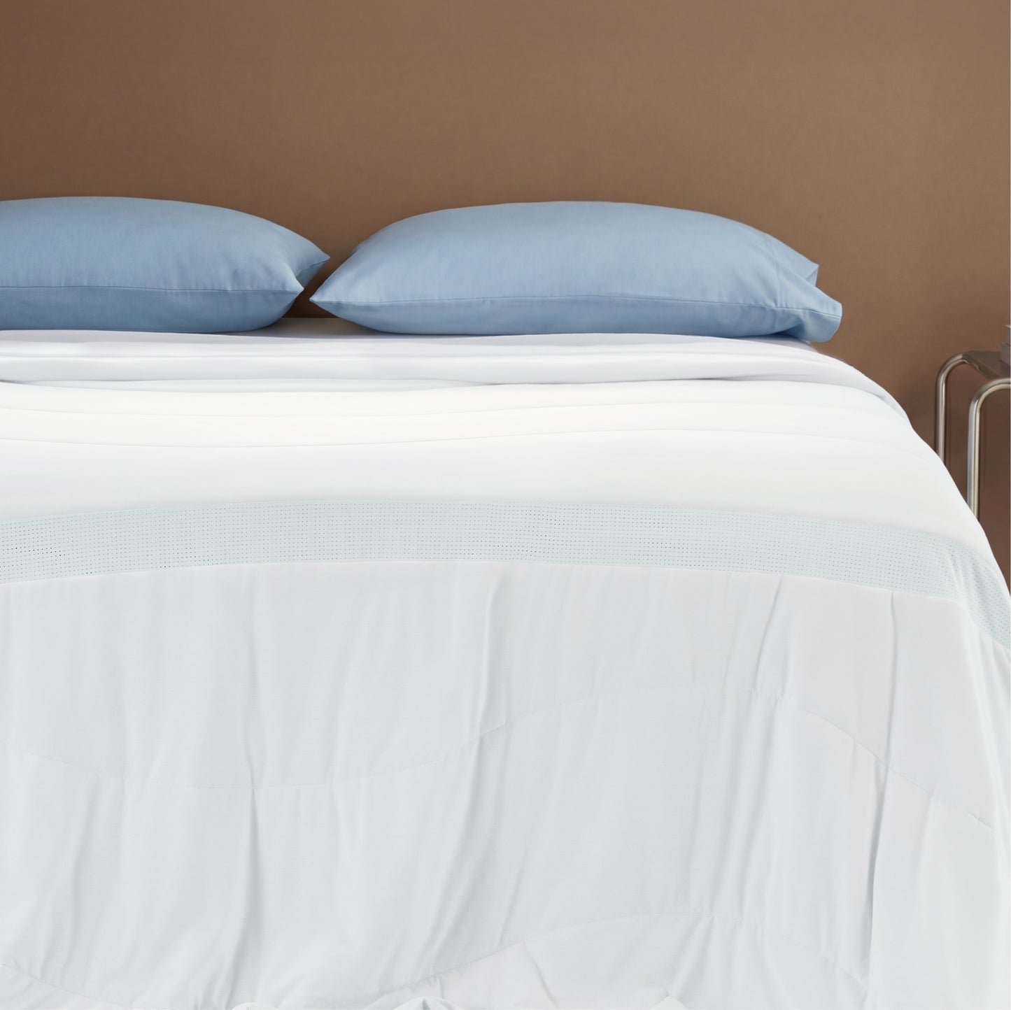 Cooloxy Breathable Cooling Comforter