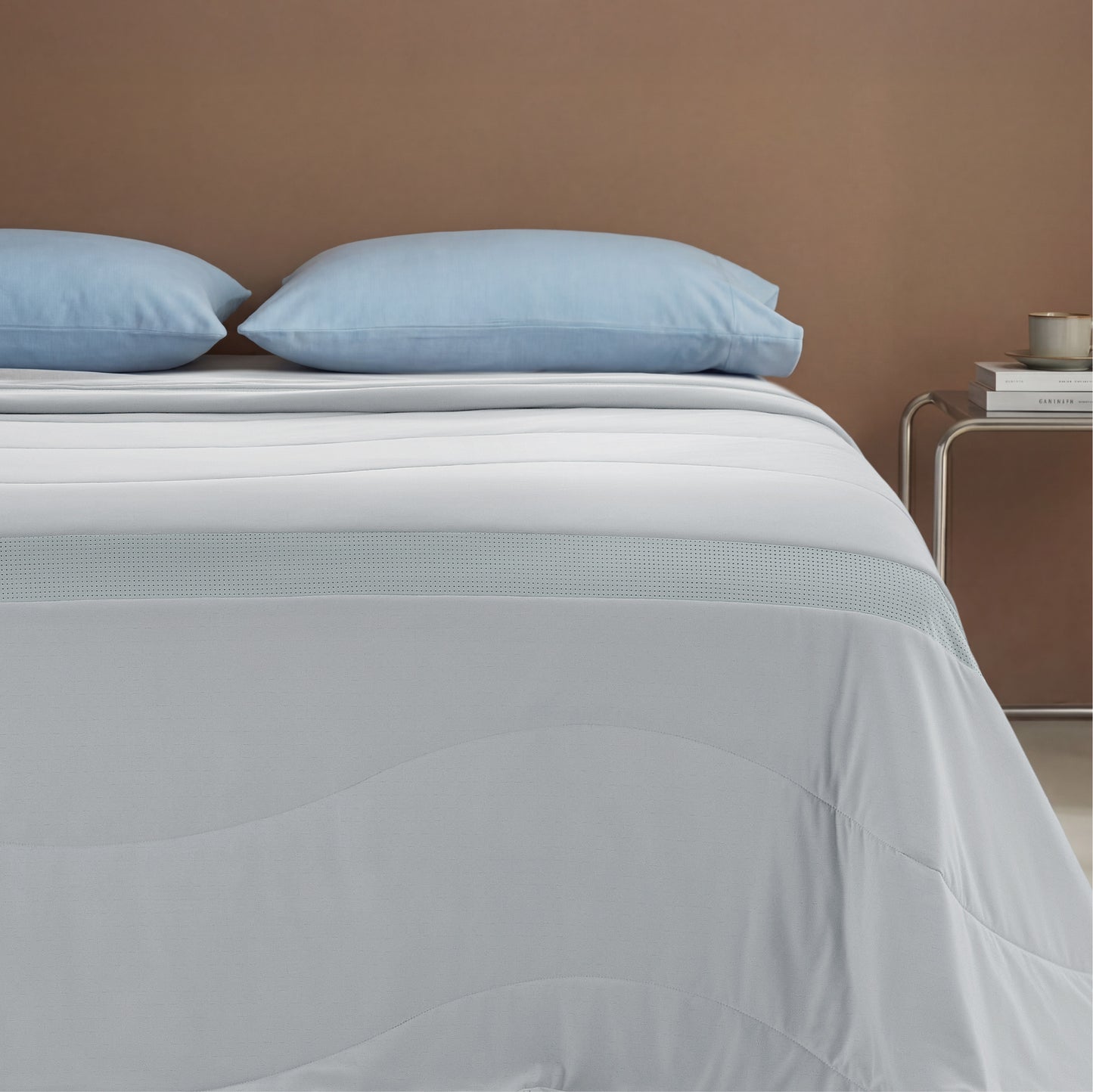 Cooloxy Breathable Cooling Comforter
