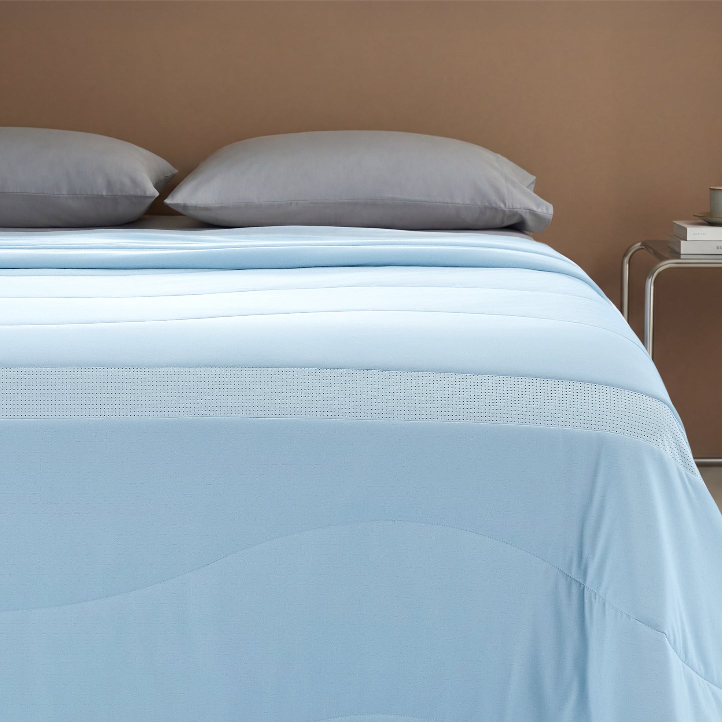 Cooloxy Breathable Cooling Comforter