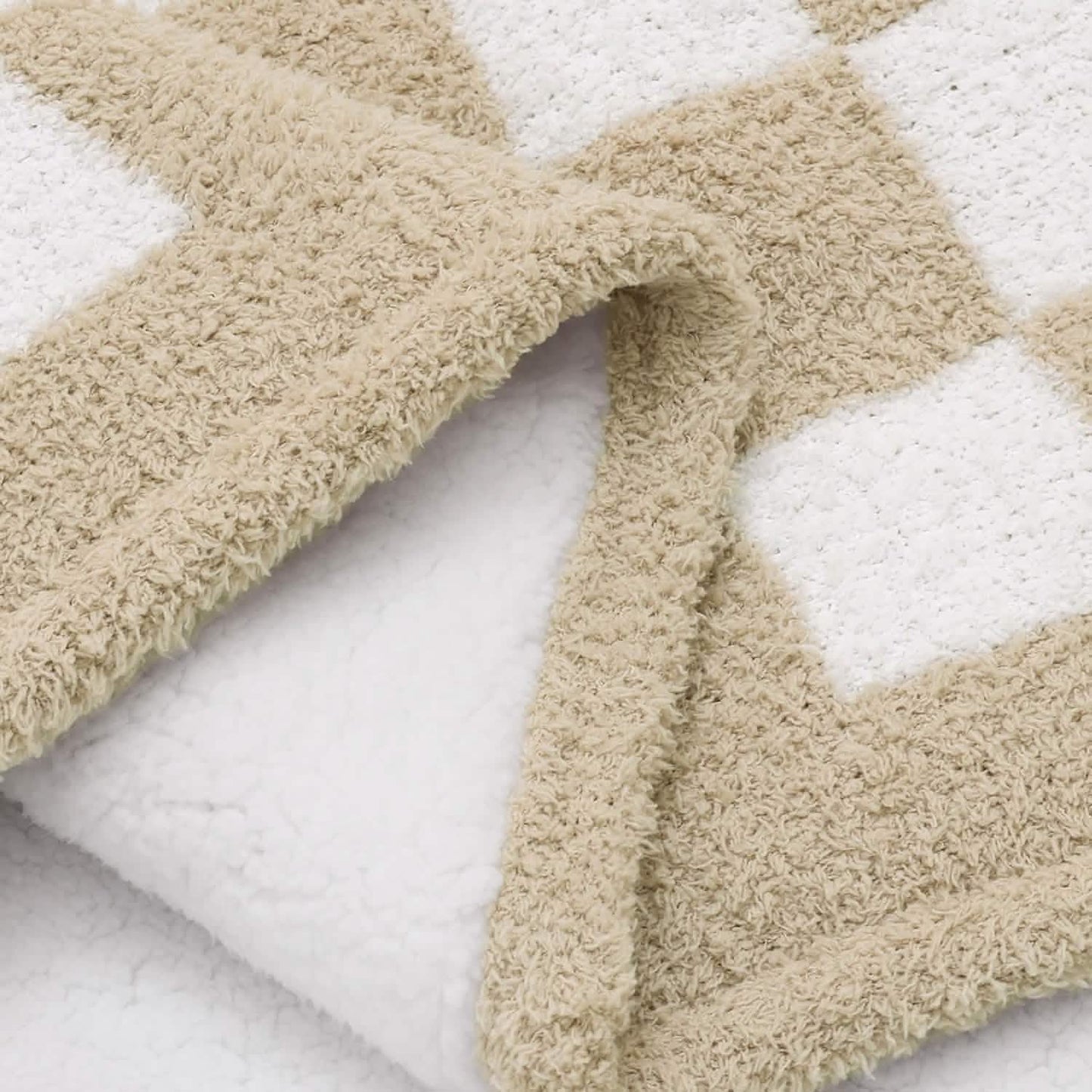 Ultra-Soft Double Side Yarn Sherpa Checkered Blanket