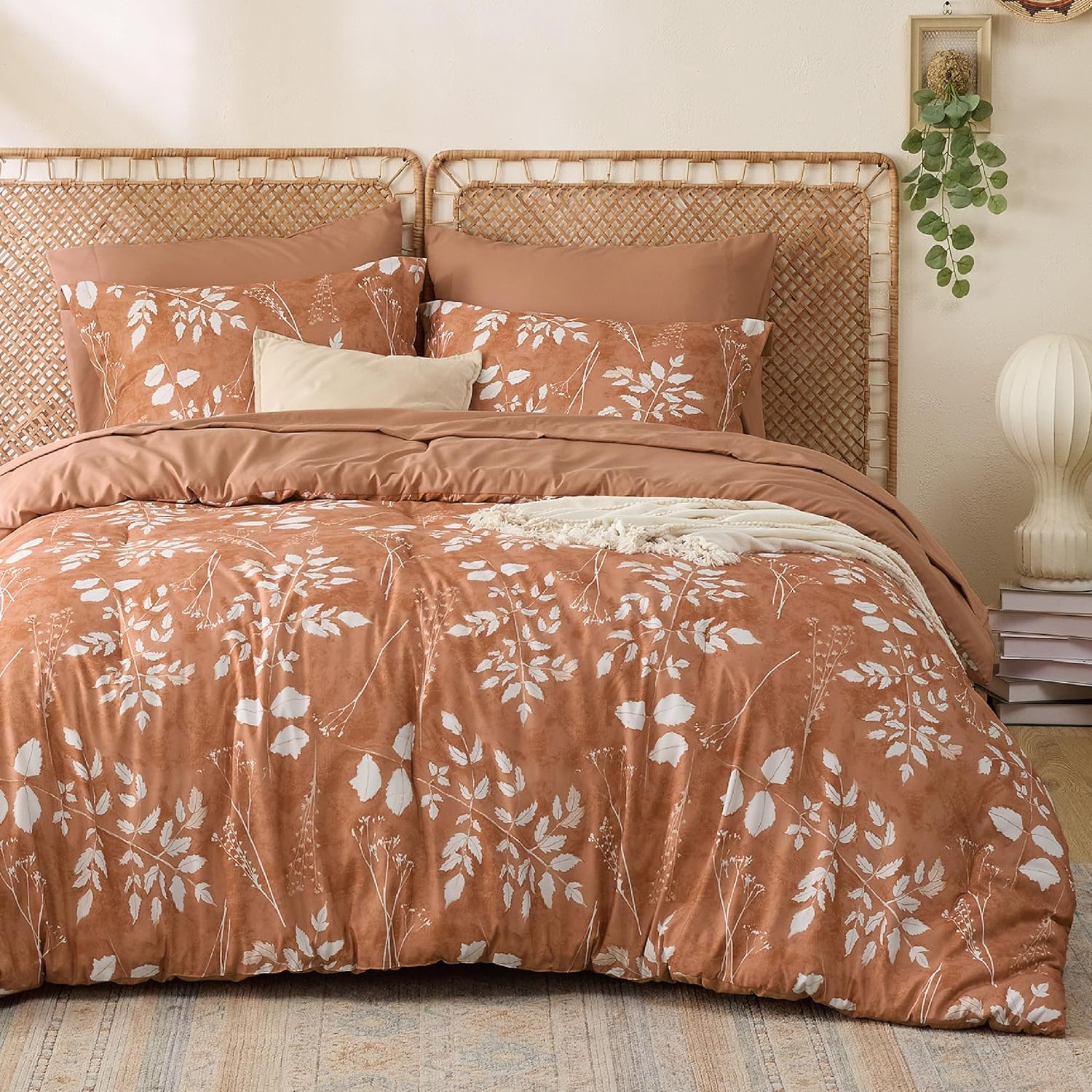 Bedsure Elegant Floral Comforter Sets