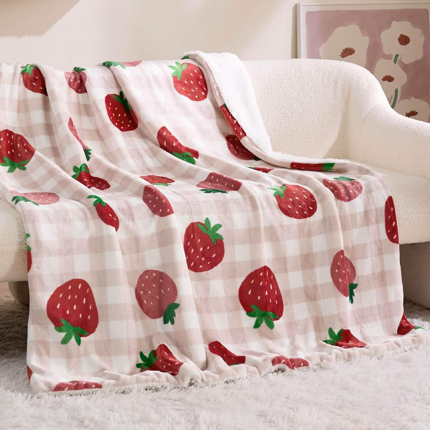 Printed Throw Sherpa Blanket strawberry