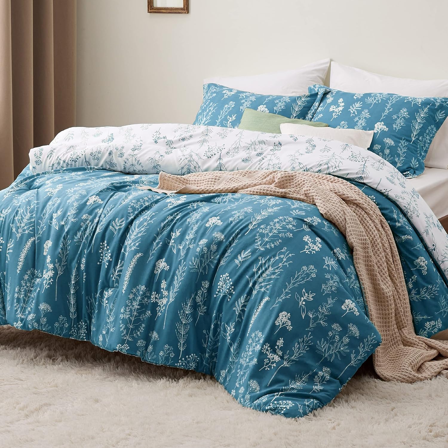 Reversible Floral Print Comforter Set