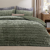 Bedsure Grace Striped Velvet Quilt Set