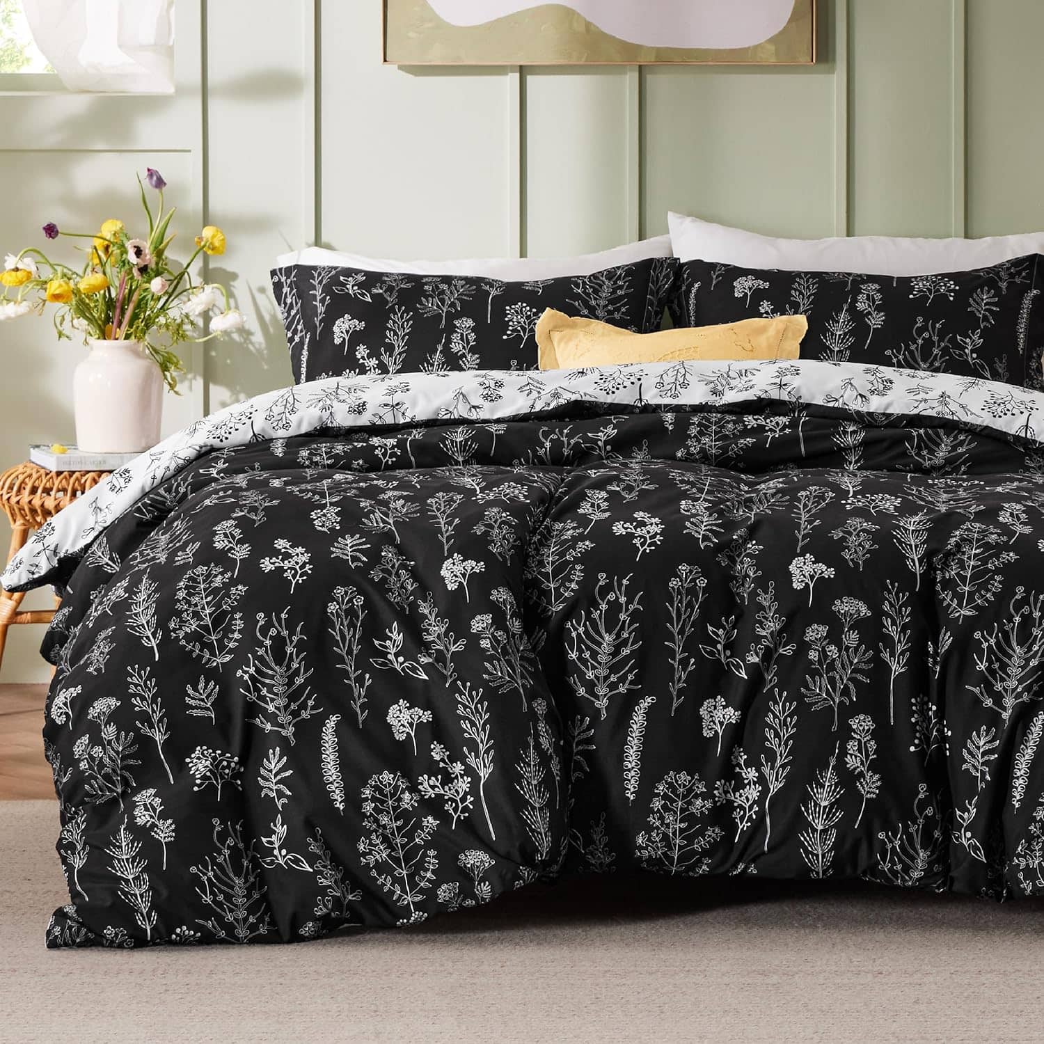 Reversible Floral Print Duvet Cover Set