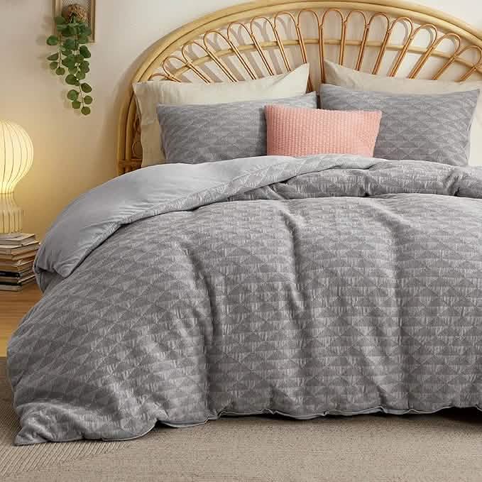 100% Cotton Fluffy Triangle Jacquard Duvet Cover Set
