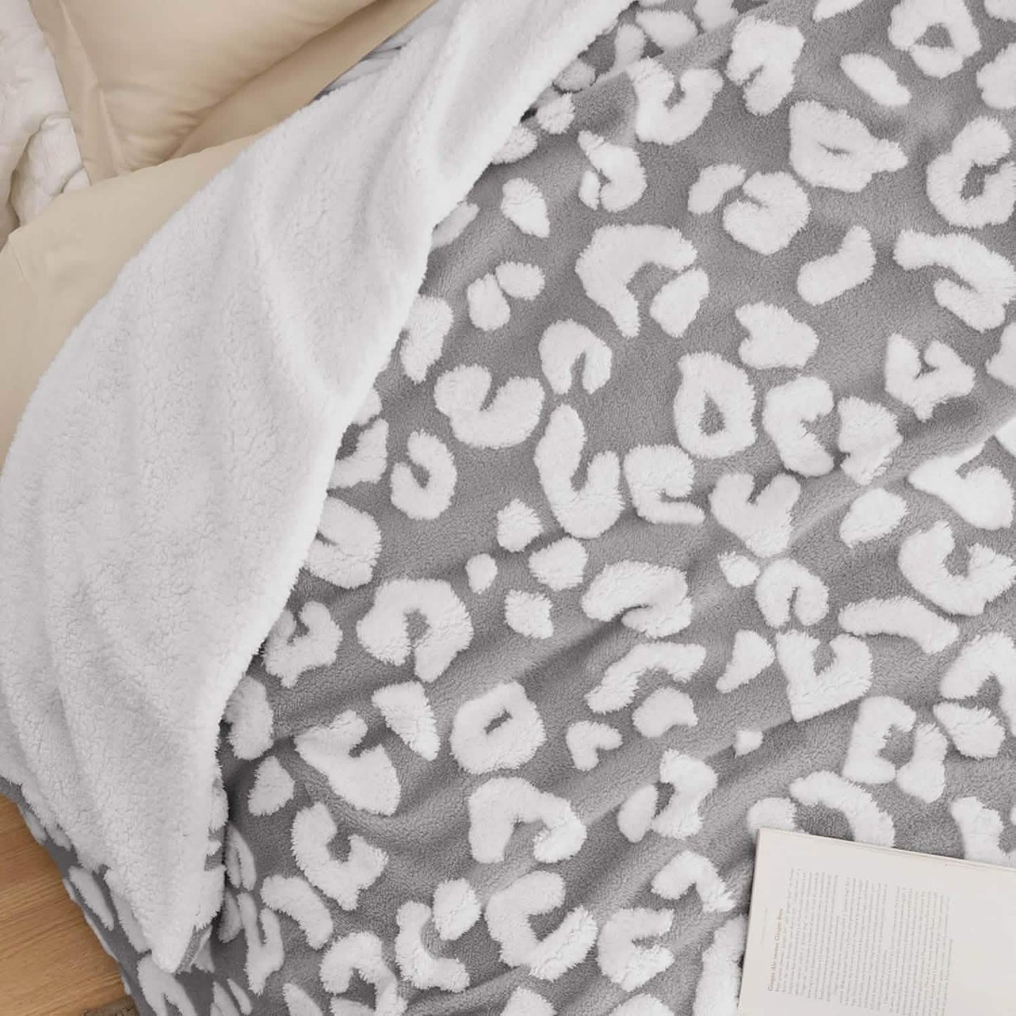 Textured Sherpa Fleece Blanket