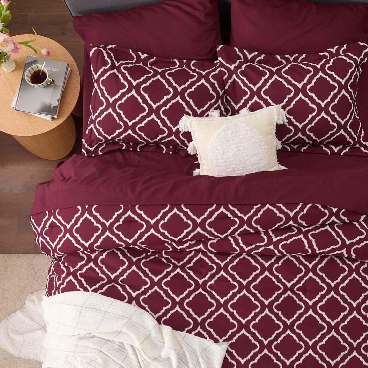 Quatrefoil Bedding Set