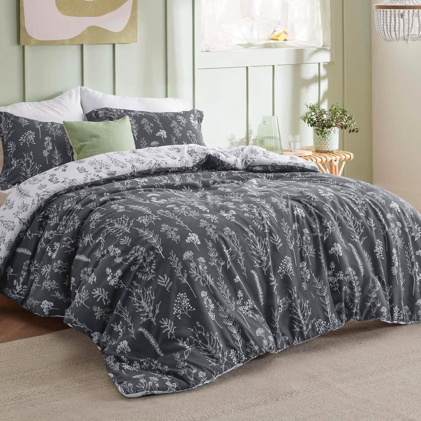 Reversible Floral Print Duvet Cover Set
