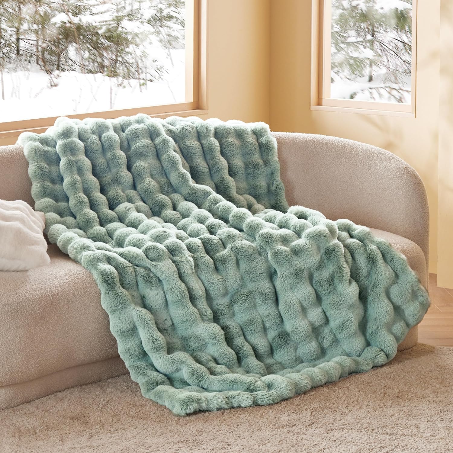 Ultra-Plush Bubble Faux Fur Blanket