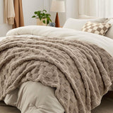 Checkered Comforter Set