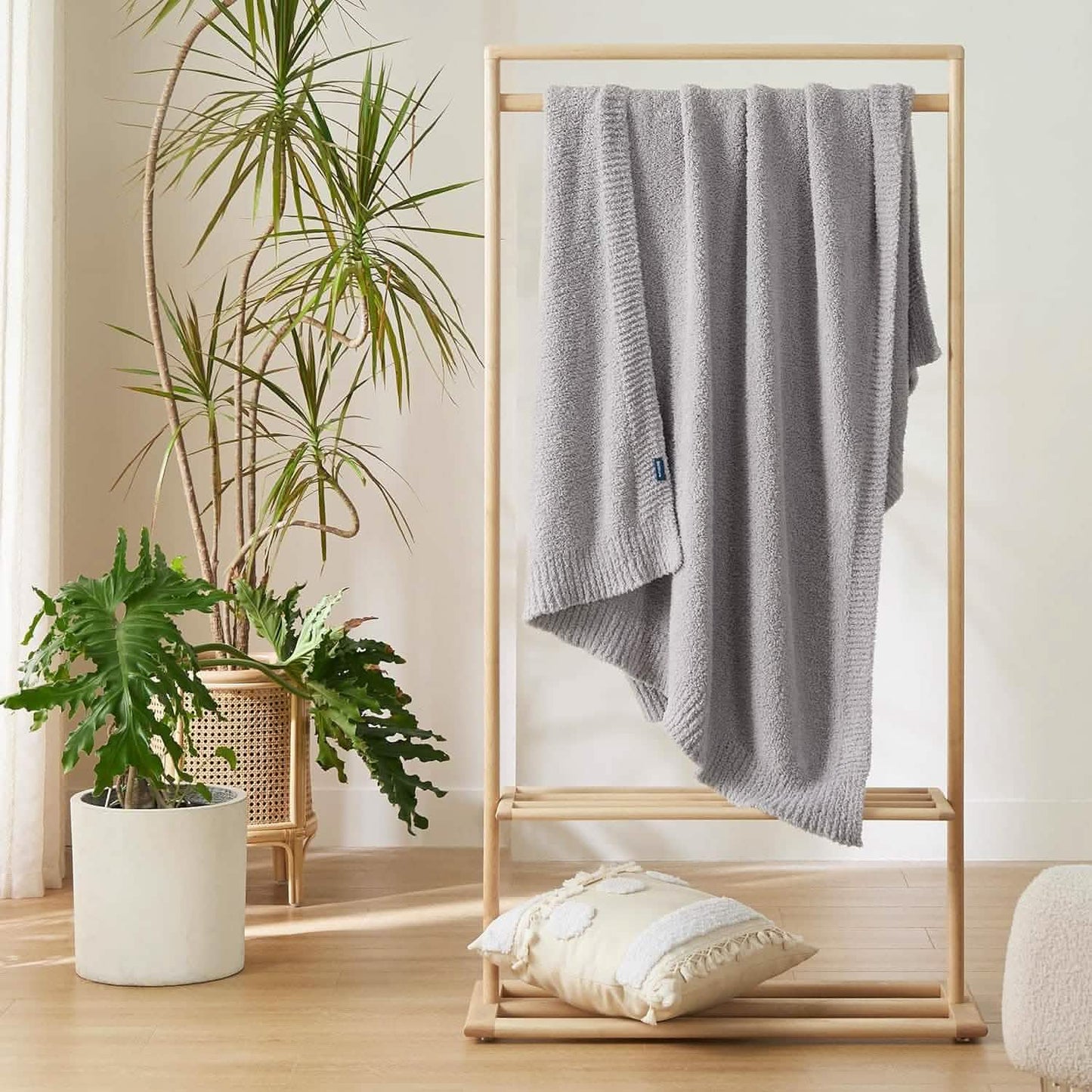 Feather Yarn Throw Blanket