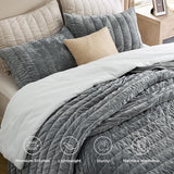 Bedsure Grace Striped Velvet Quilt Set