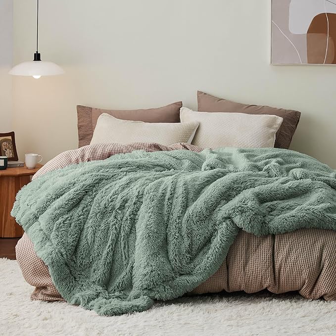 Bedsure Fuzzy Faux Fur Blanket