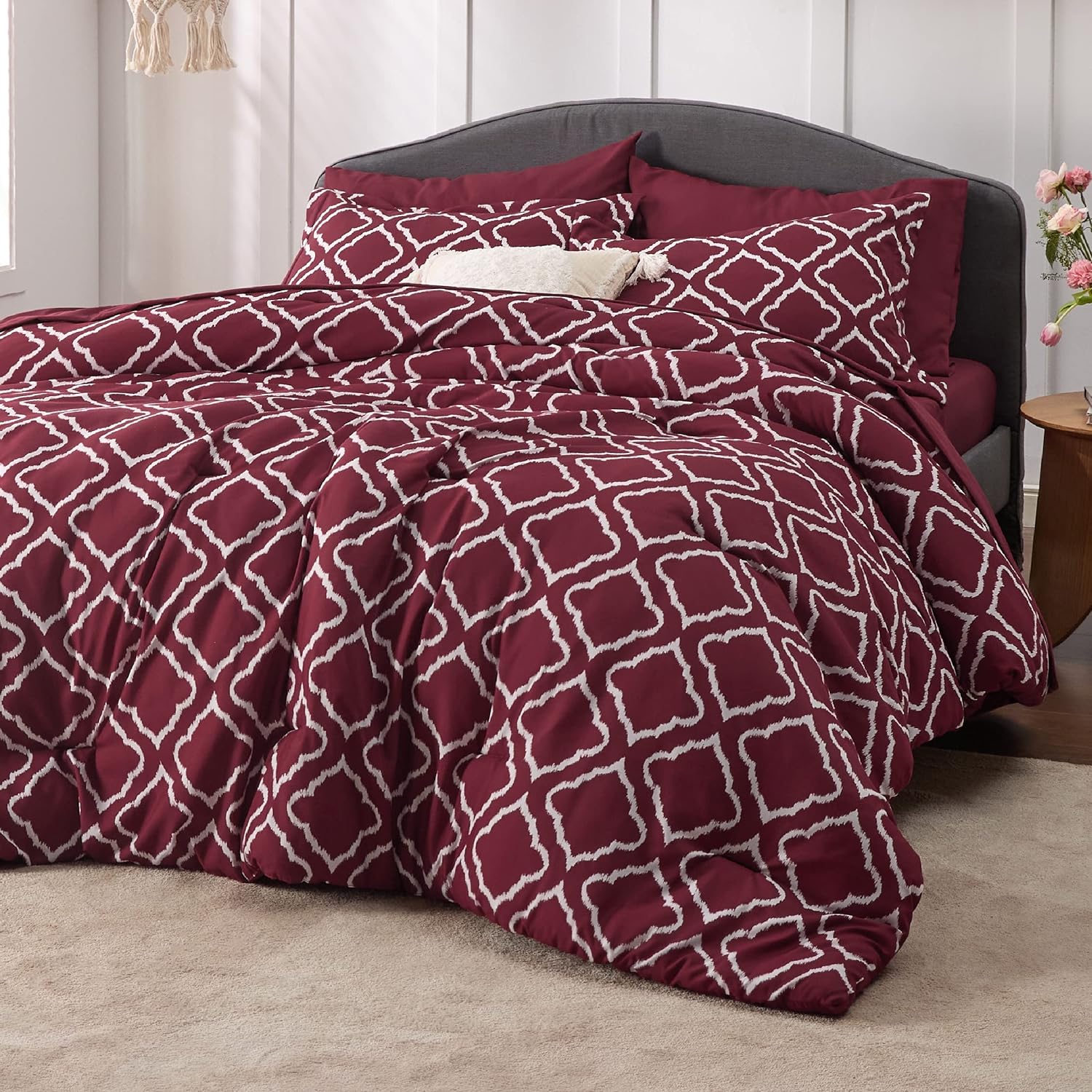 Bedsure Quatrefoil Bedding Set