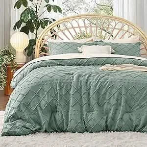 Tufted Embroidery Comforter Set