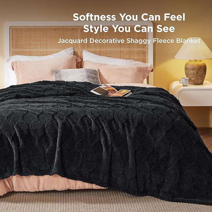 Bedsure Acquard Decorative Shaggy Fleece Blanket