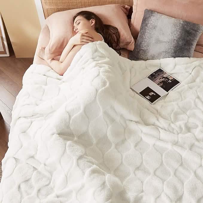 Acquard Decorative Shaggy Fleece Blanket