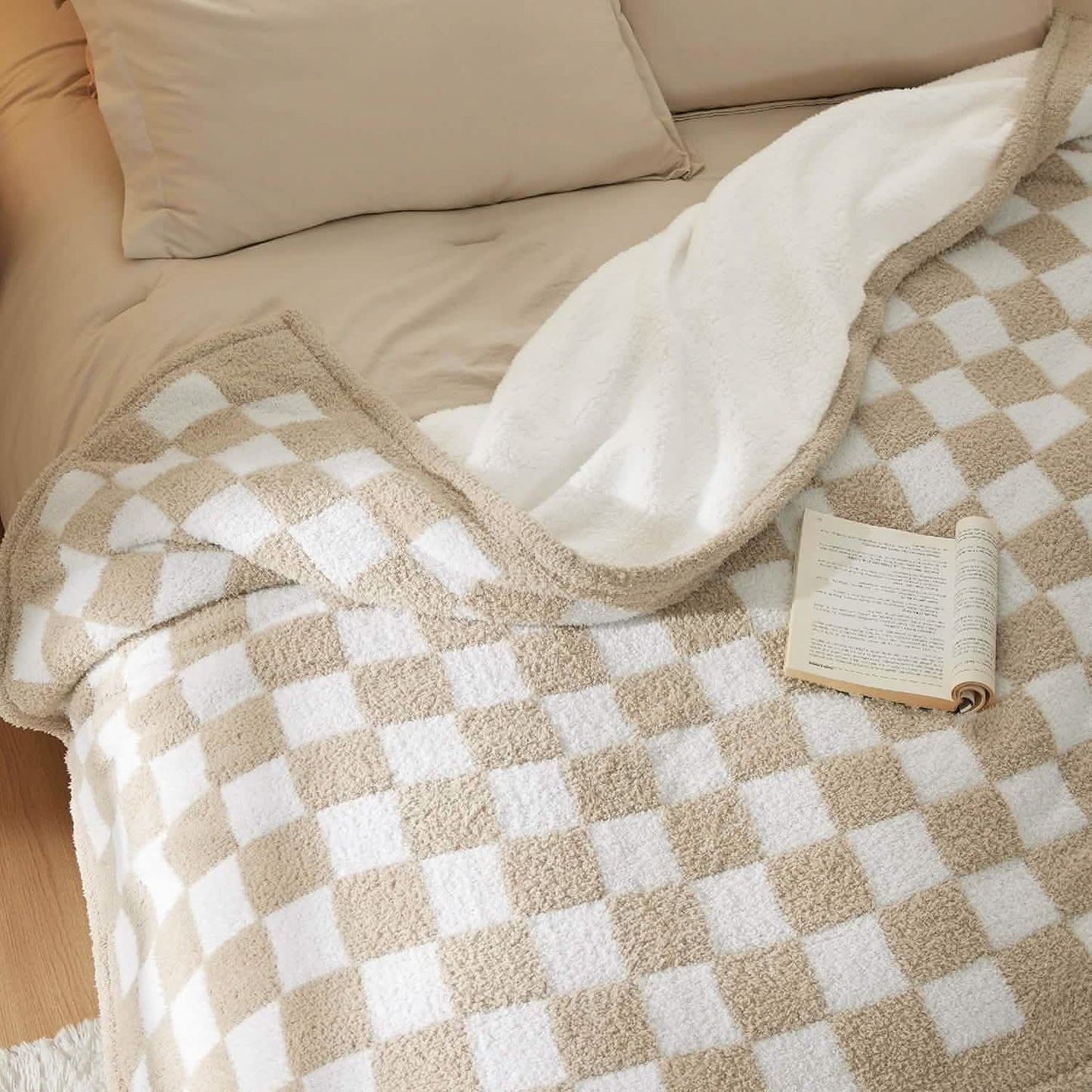 Ultra-Soft Double Side Yarn Sherpa Checkered Blanket