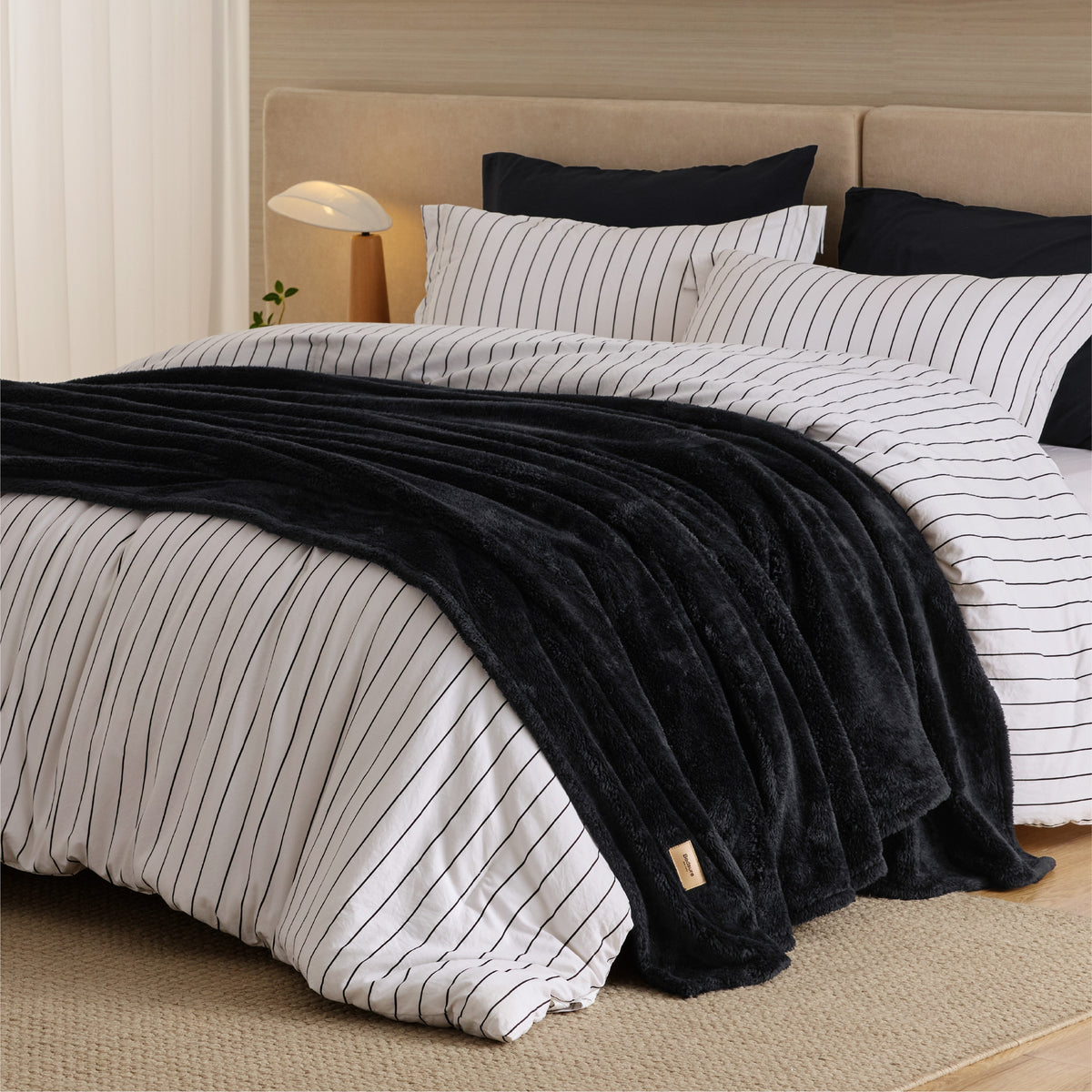 Shed-Resistant & Anti-Static Blanket