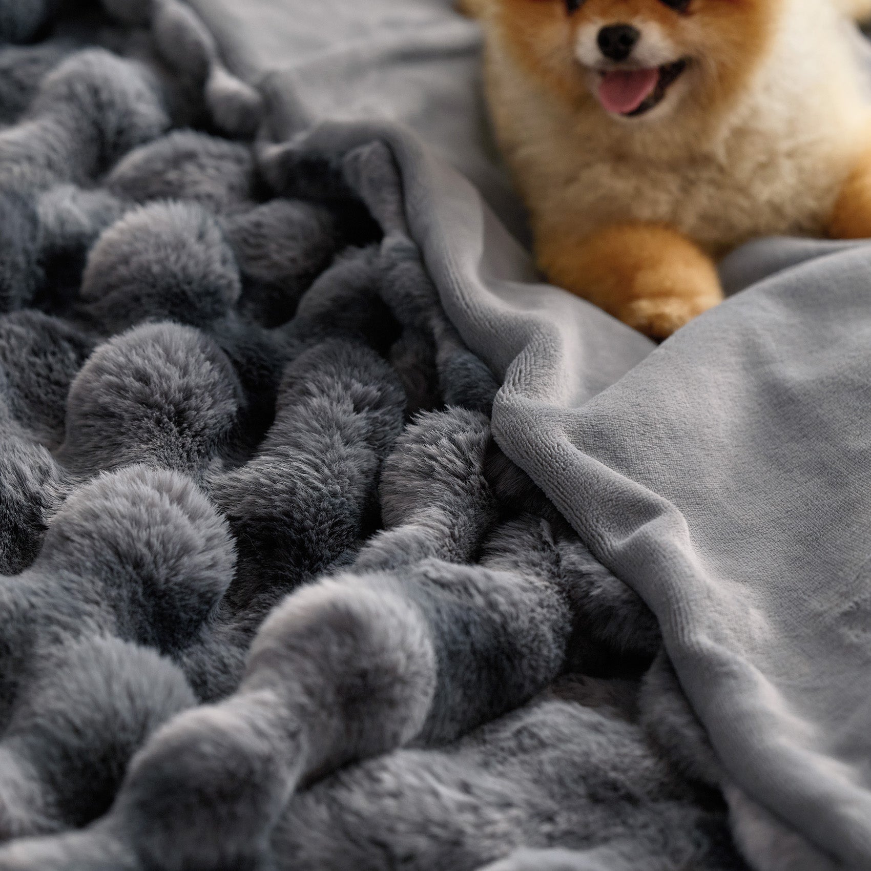 GentleSoft™ Bubble Faux Fur Blanket ( )